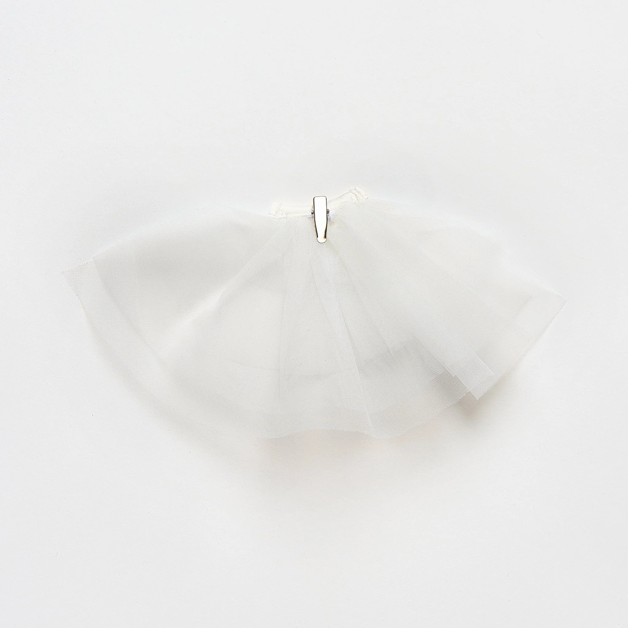 Something New Clip Booty Veil in White - Image 2